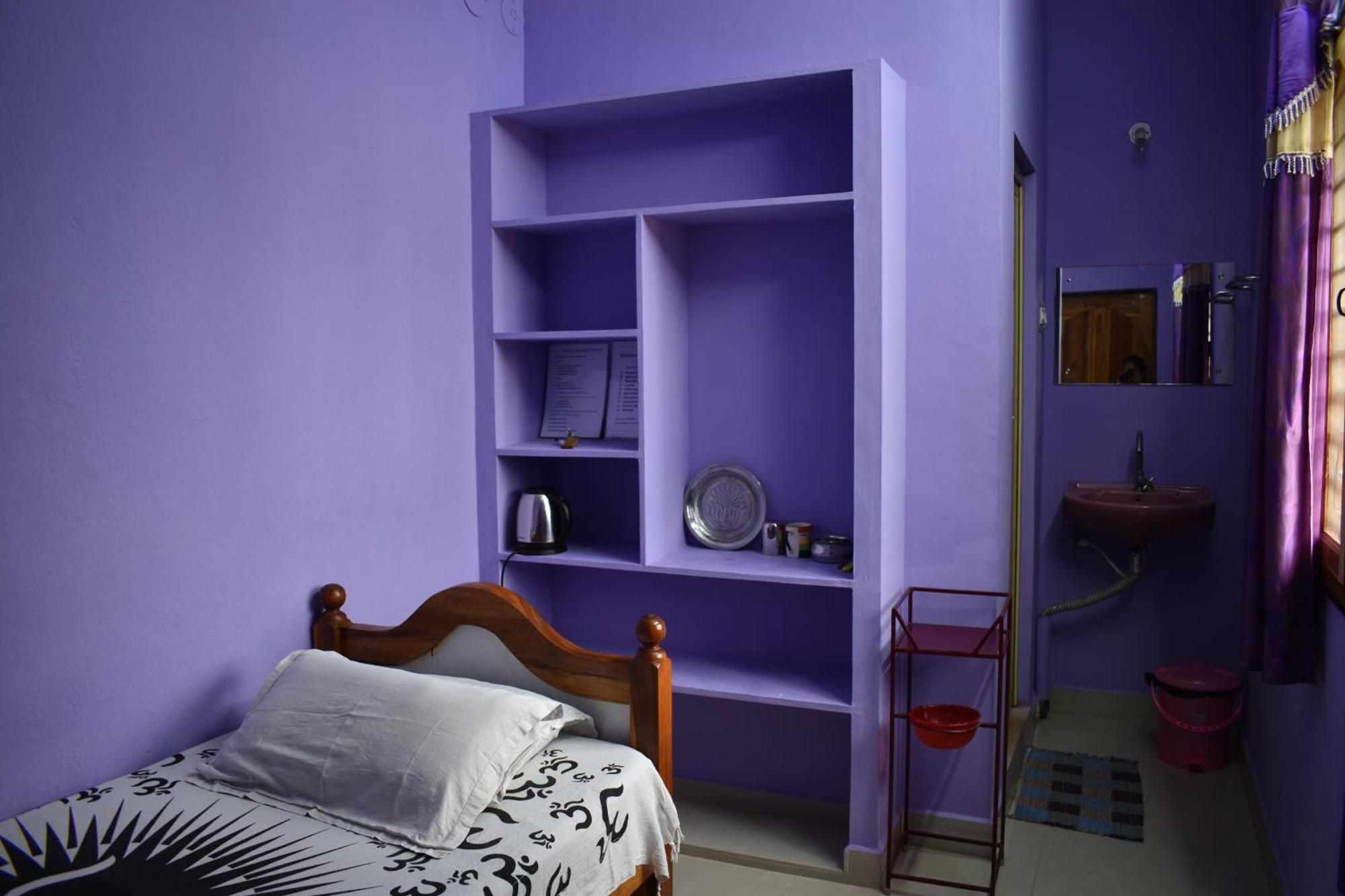 Rainbow Guest House Tiruvannāmalai Buitenkant foto