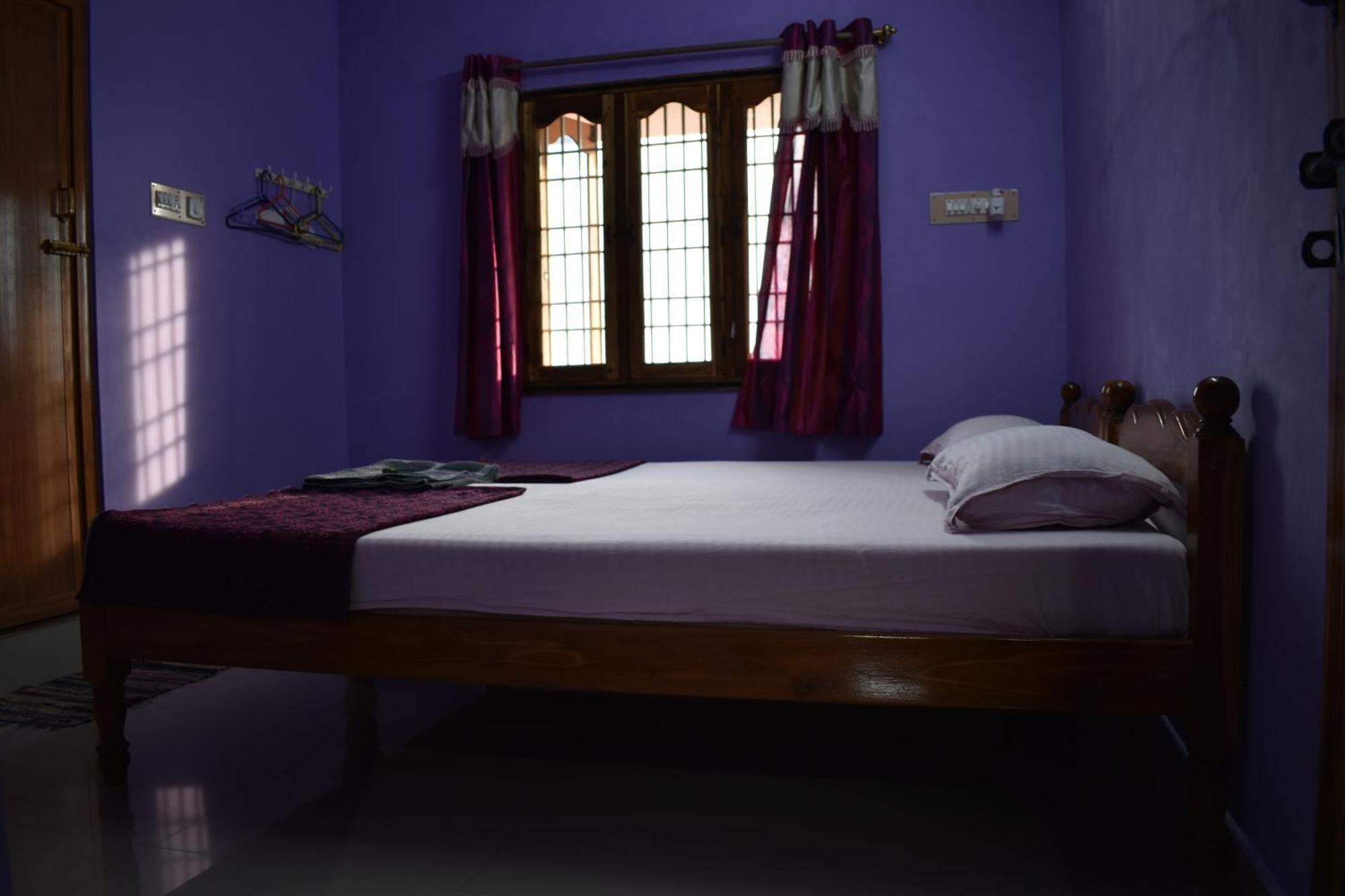 Rainbow Guest House Tiruvannāmalai Buitenkant foto