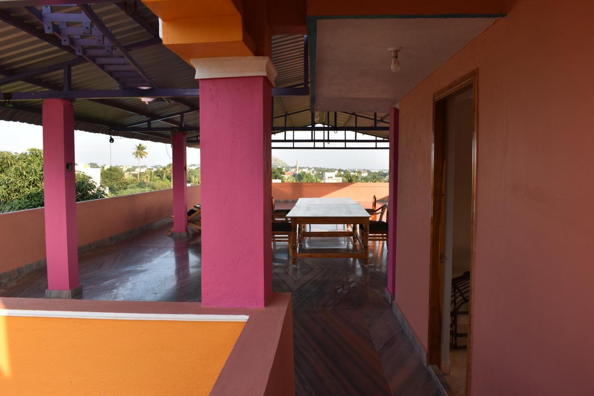 Rainbow Guest House Tiruvannāmalai Buitenkant foto