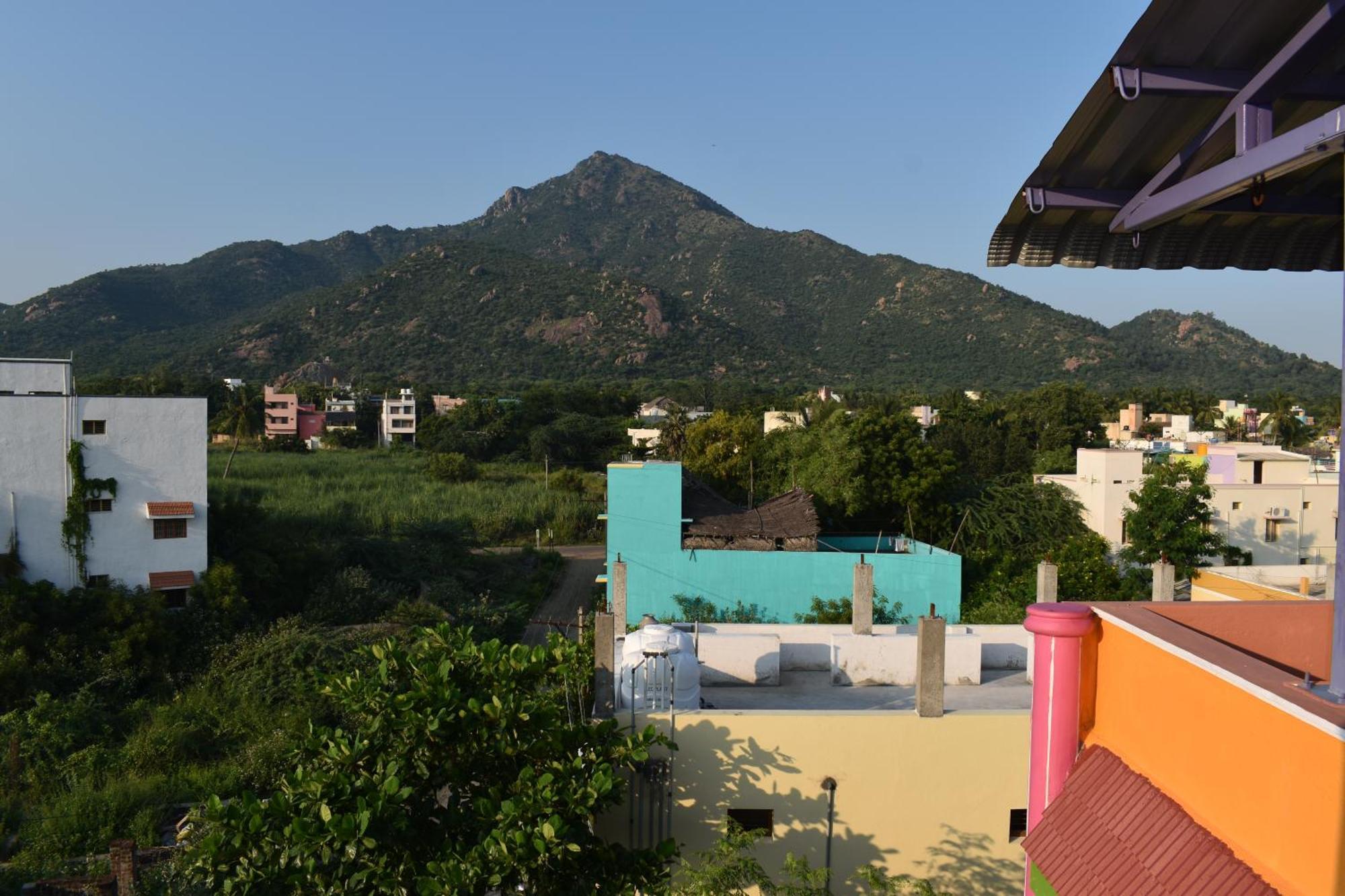 Rainbow Guest House Tiruvannāmalai Buitenkant foto