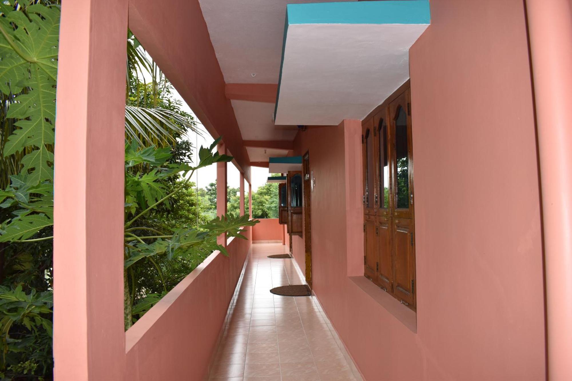 Rainbow Guest House Tiruvannāmalai Buitenkant foto