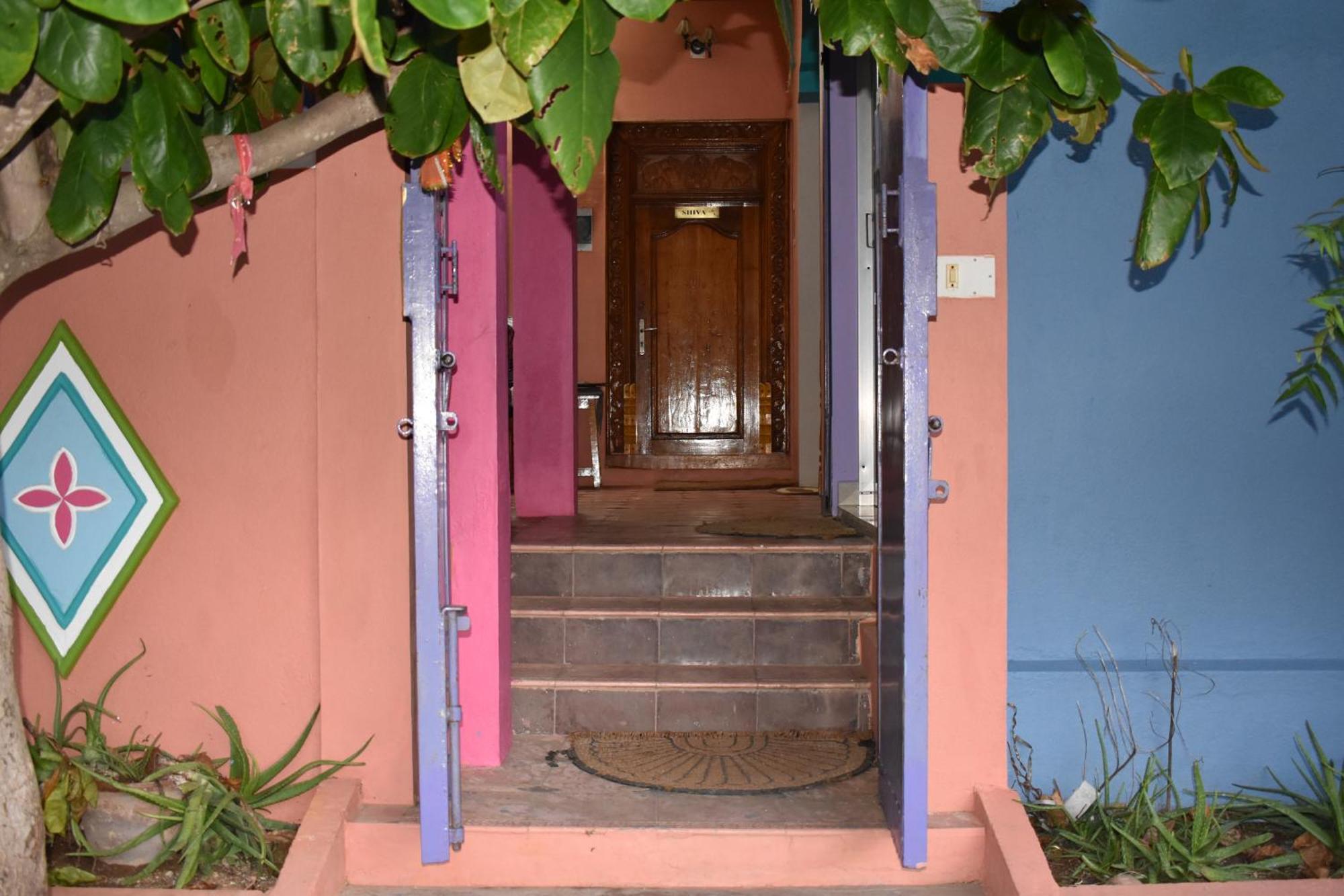 Rainbow Guest House Tiruvannāmalai Buitenkant foto
