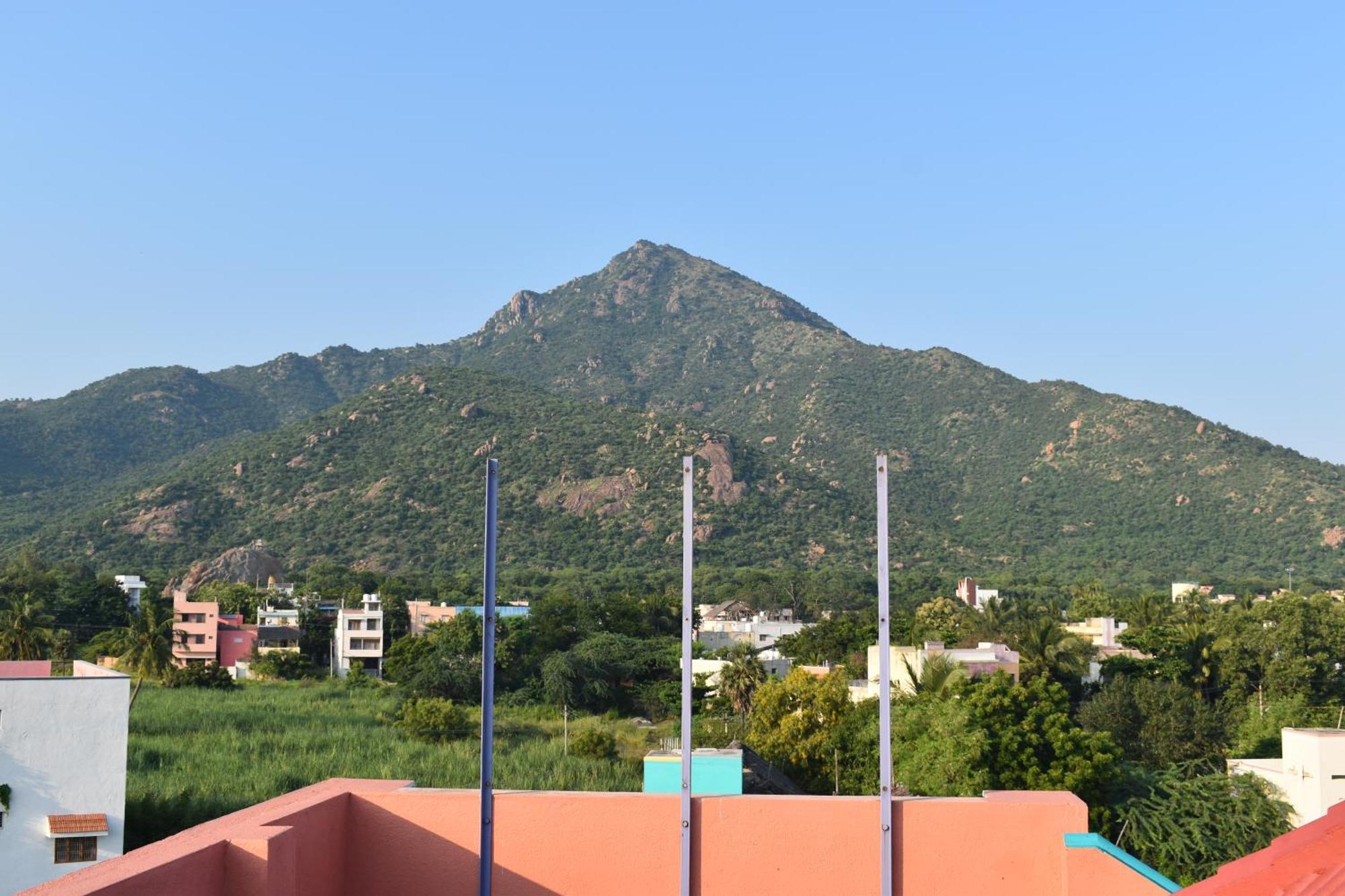 Rainbow Guest House Tiruvannāmalai Buitenkant foto