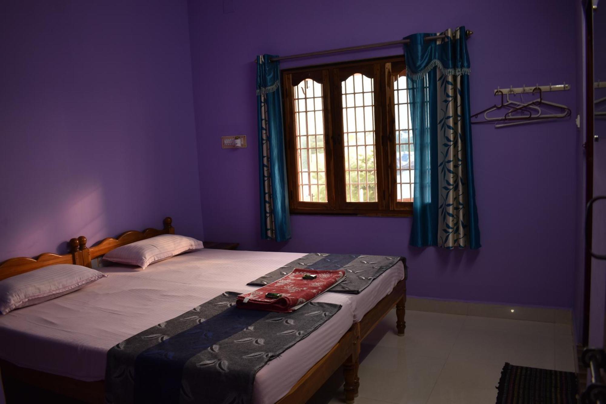 Rainbow Guest House Tiruvannāmalai Buitenkant foto