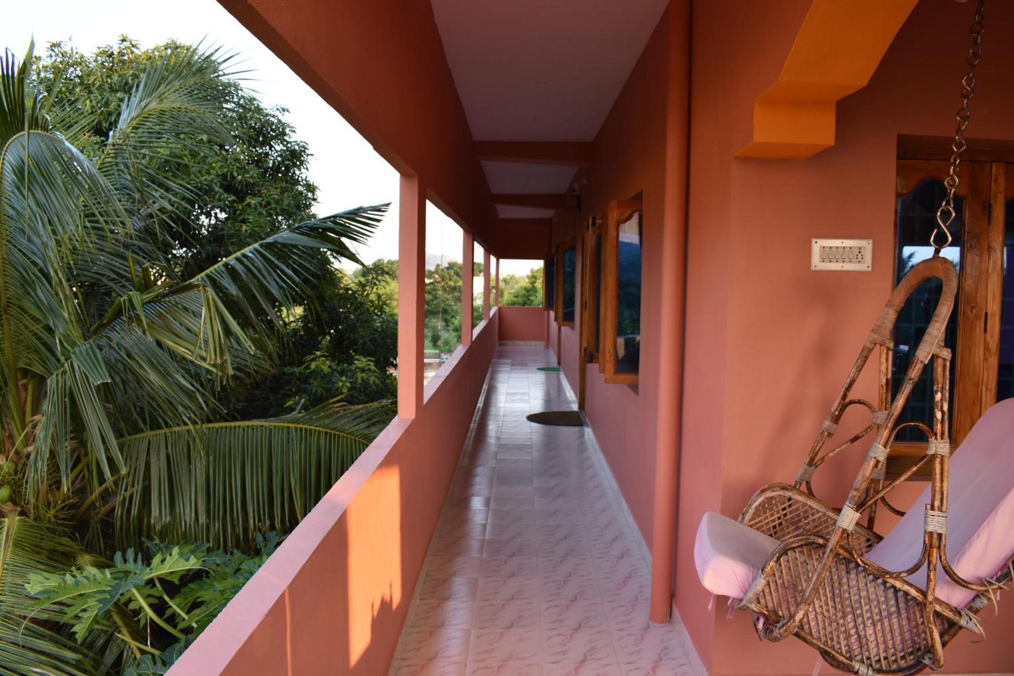 Rainbow Guest House Tiruvannāmalai Buitenkant foto