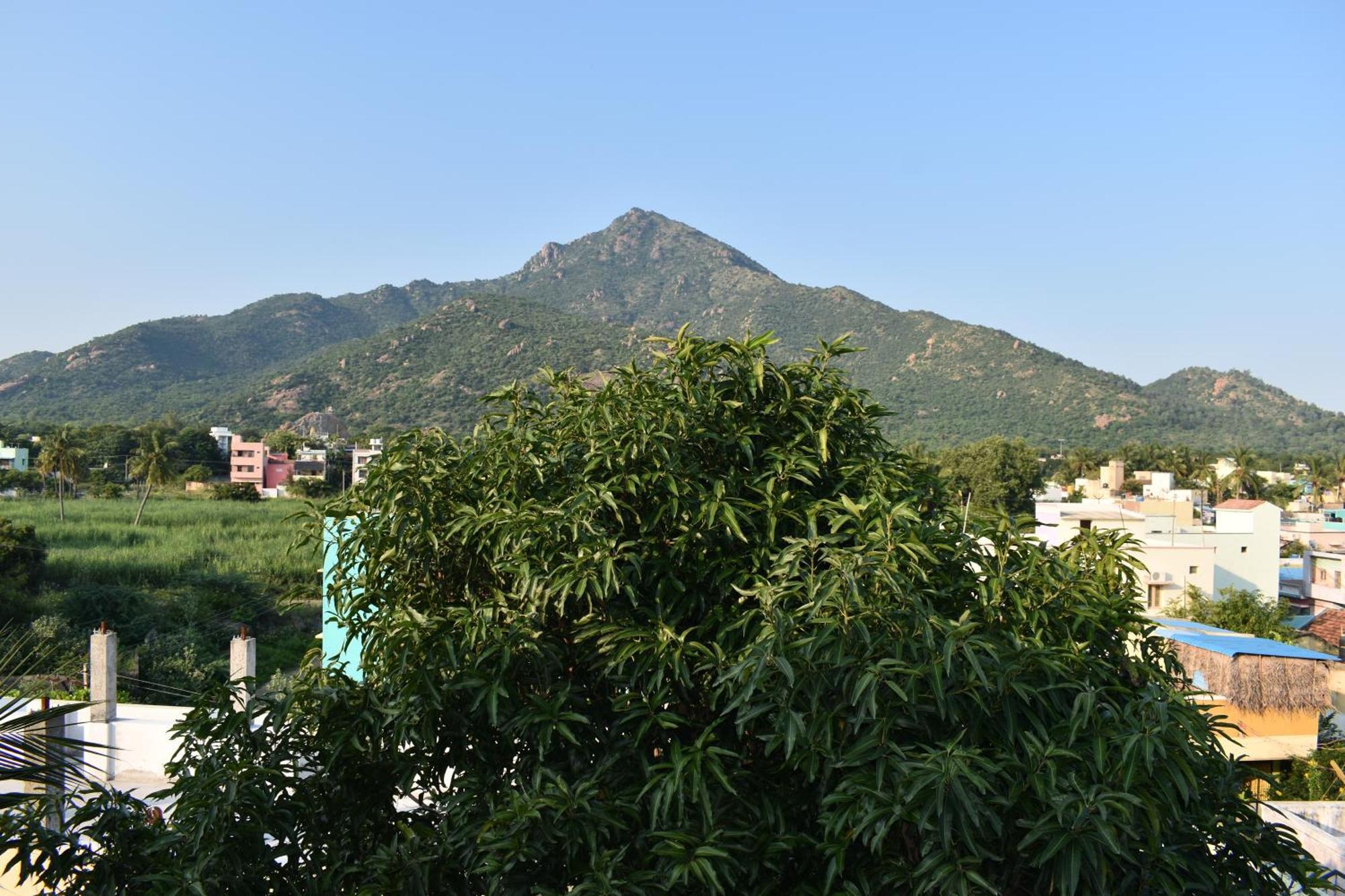 Rainbow Guest House Tiruvannāmalai Buitenkant foto
